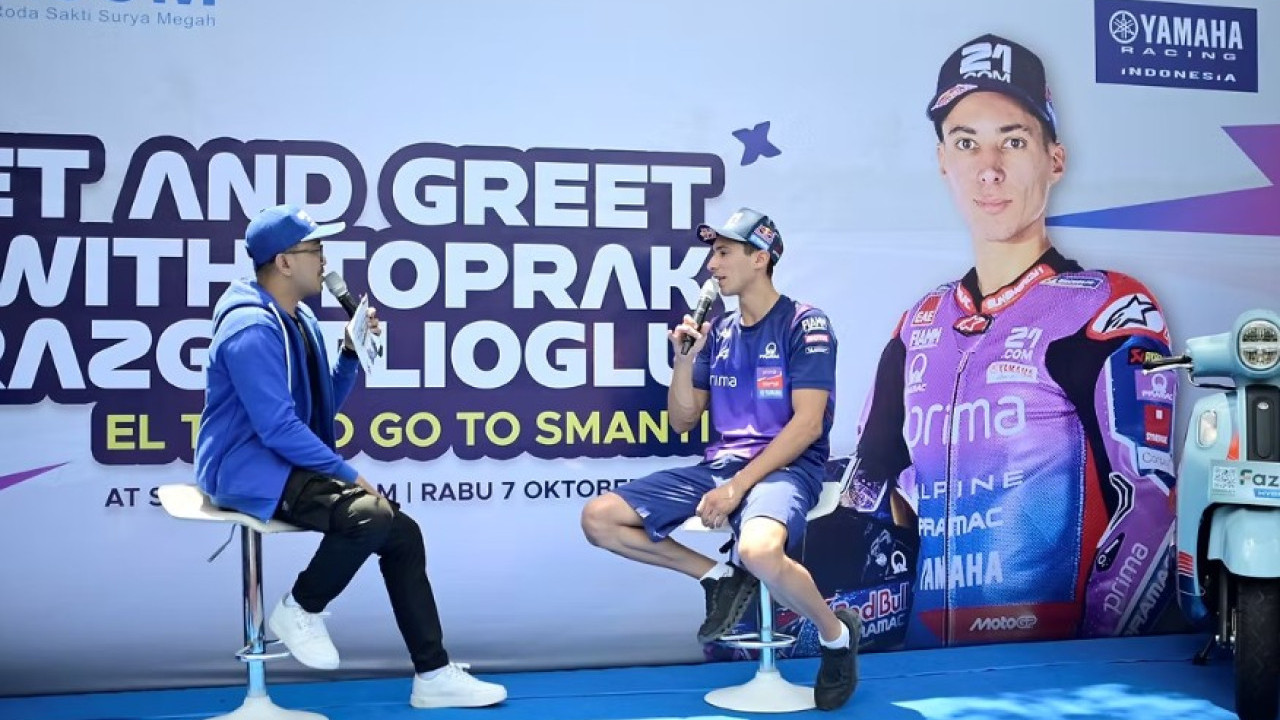 Pelajar Mataram Dibikin Heboh Toprak Razgatlioglu, Rider Yamaha Ini Pamer Freestyle Pakai R15