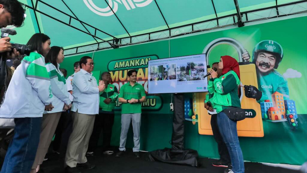 Pramono Resmikan Shelter Grab Bundaran HI, Penataan Ojol Jadi Kunci Urai Kemacetan