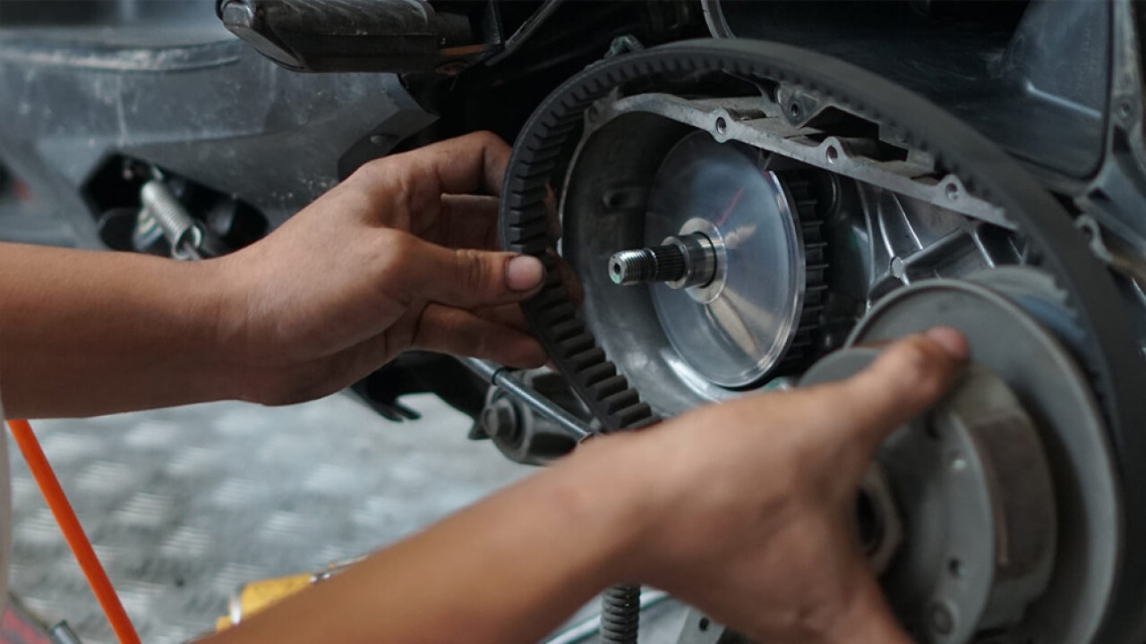 Ngeri di Tengah Jalan! Ini yang Terjadi Jika Tali V-Belt Motor Tiba-Tiba Putus Saat Berkendara