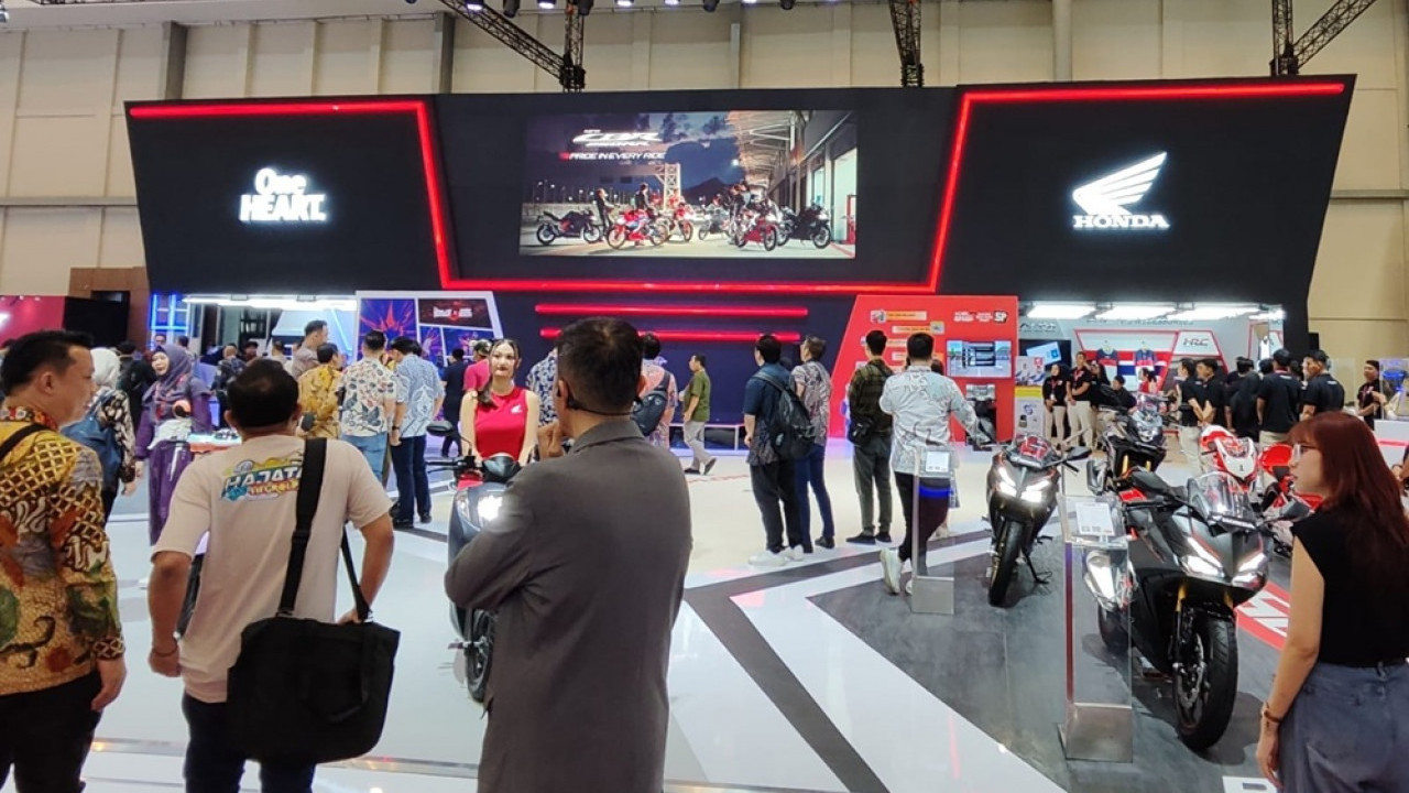 Tampilan Baru Honda Stylo dan CRF150L Ramaikan Booth AHM di IMOS 2025