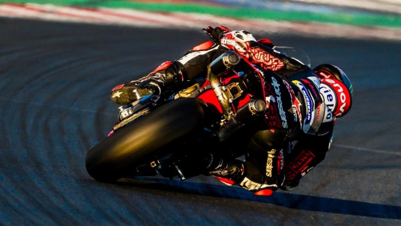 Pecco Bagnaia Bikin Rival Ketar-Ketir di Misano, Pergelangan Tangan Cedera Tapi Lap Time Tetap Gila!