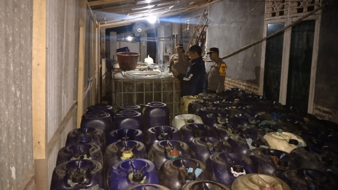 Polisi Ringkus Jaringan BBM Ilegal di Metro, Satu Berhasil Diamankan Satu Masuk DPO