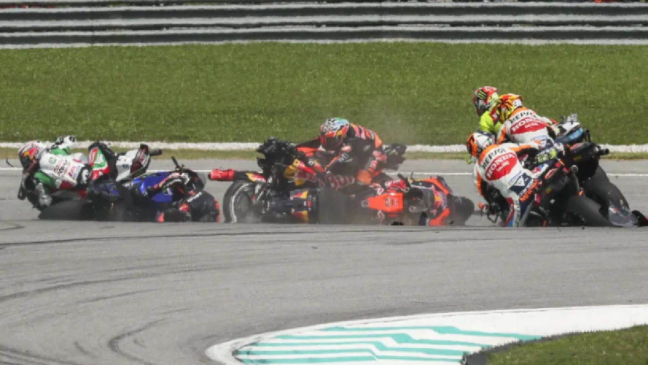 Putusan Juri soal Insiden Lap 1 MotoGP Malaysia 2024, Dianggap Murni Kecelakaan Balap