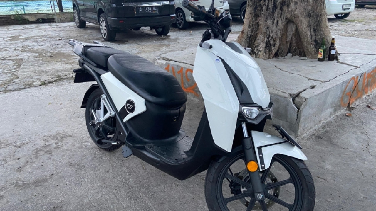 Charged Rimau Dicoba Tim Motorexpertz! Desain Makin Gahar, Performa Buas, dan Jarak Tempuh Tembus 200 Km