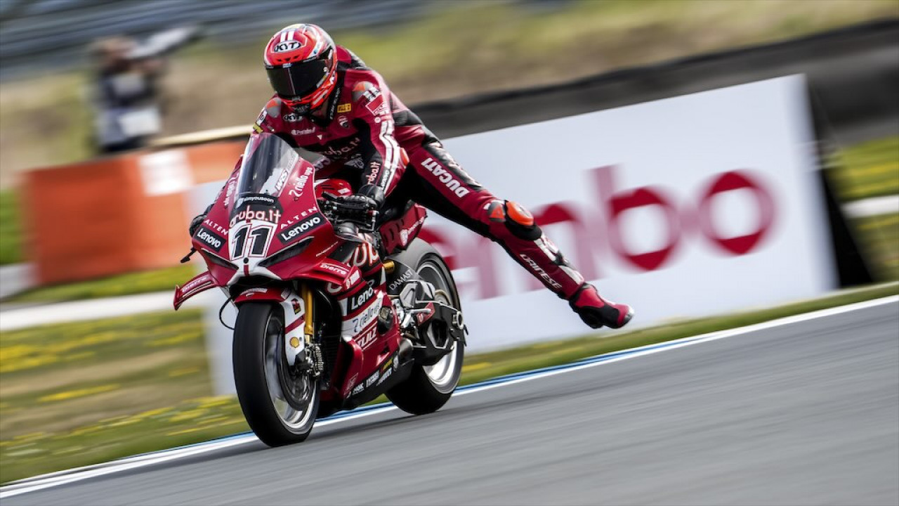 Ducati Tak Terbendung! Bulega Puncaki Hasil Free Practice WorldSBK Belanda 2026