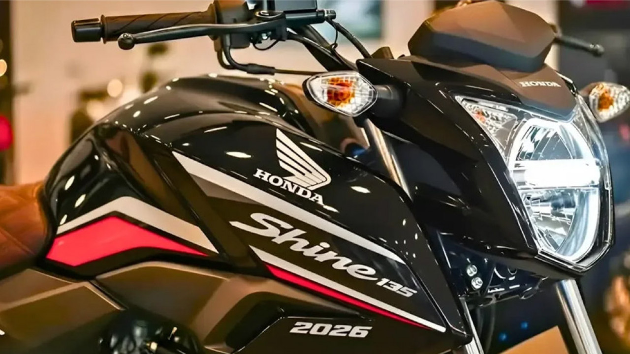 Honda Shine 135 2026, Motor Irit Gila Tapi Tenaganya Diam-Diam Nendang Banget!