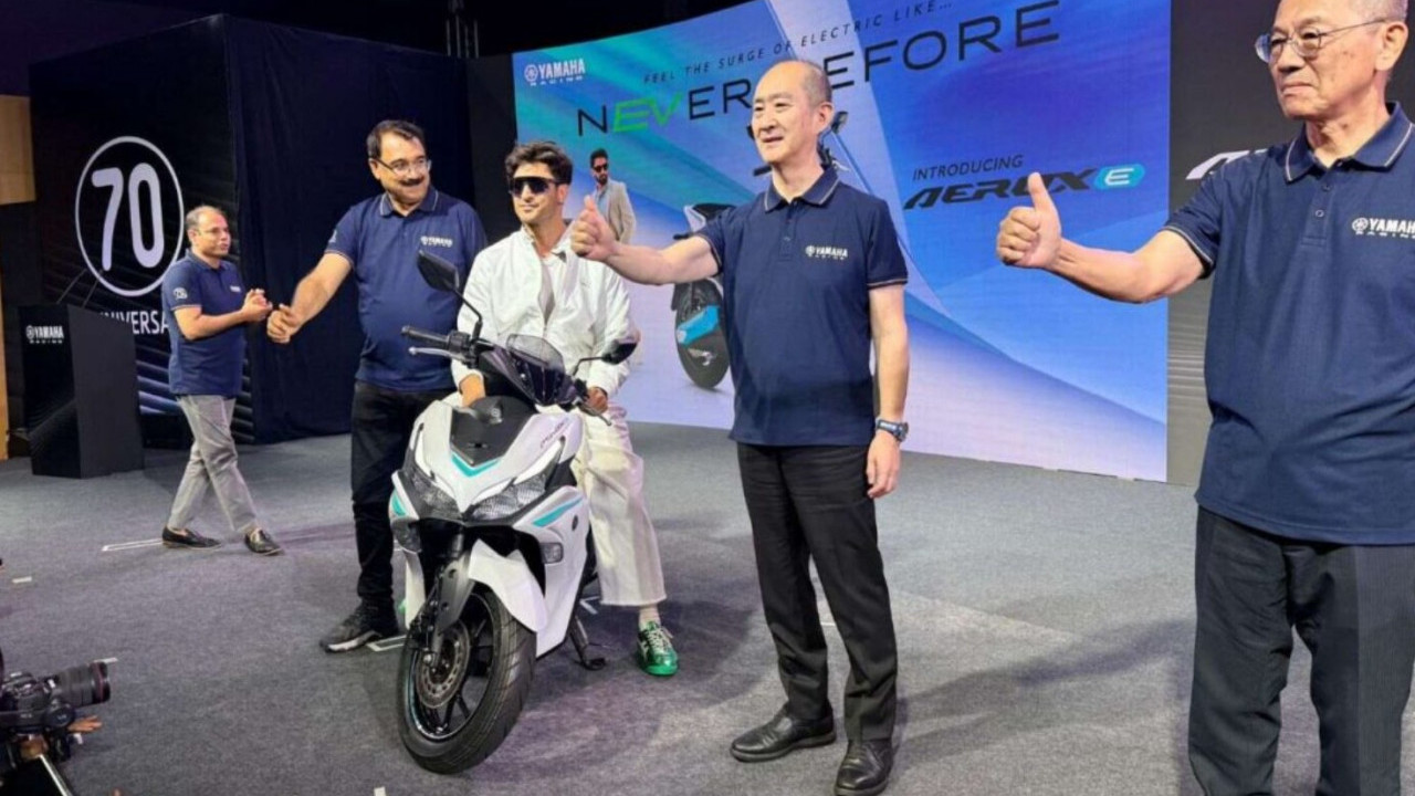 Inilah Wujud Yamaha Aerox-E, Motor Listrik Bergaya Sporty yang Resmi Meluncur di India