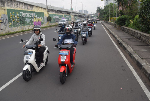 Begini Asyiknya Keliling Kota Pakai Motor Listrik Honda EM1 e: