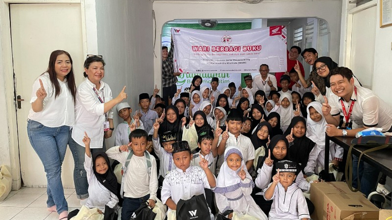 Salurkan Ribuan Perlengkapan Sekolah, WARI Tebar Semangat Belajar untuk Anak-Anak Rumah Yatim di Tangerang