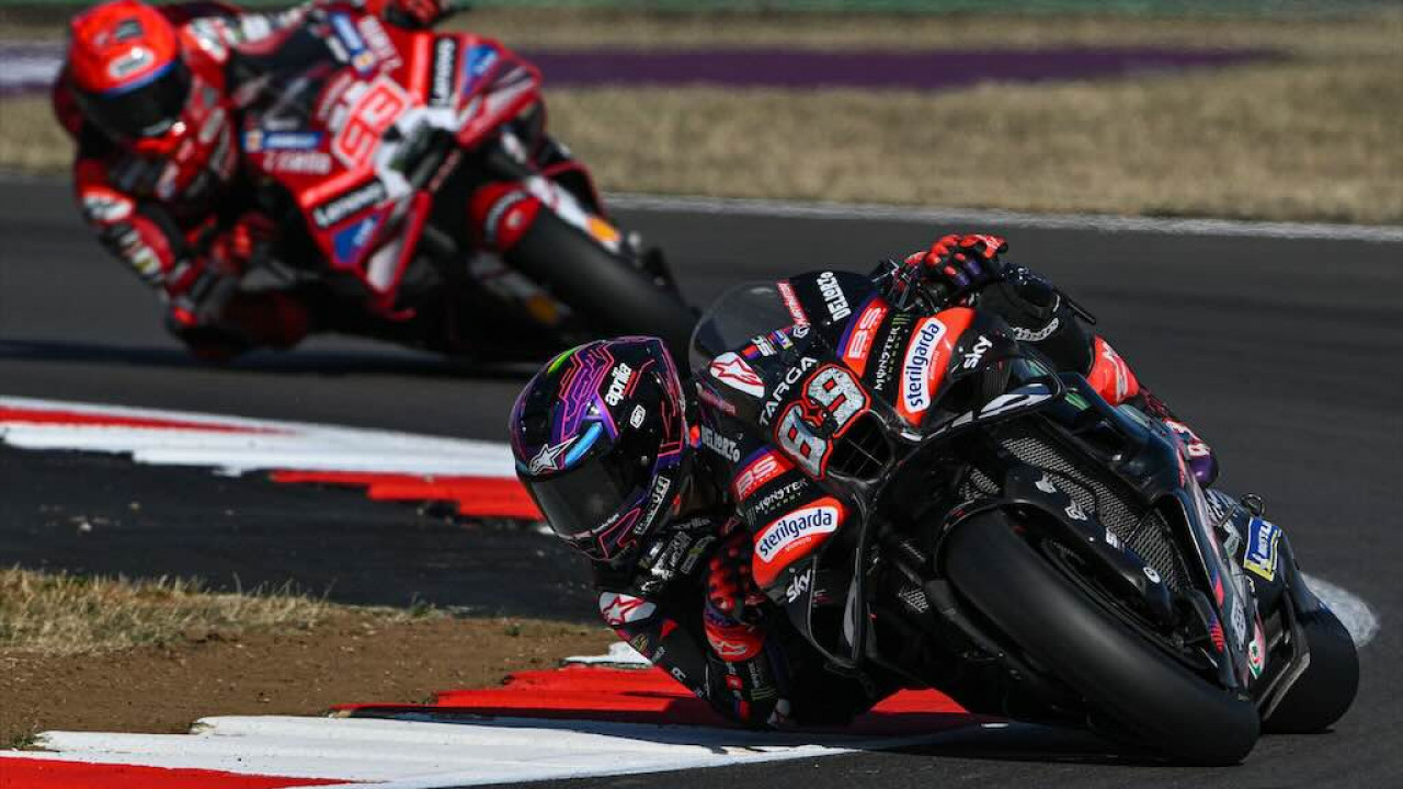Persaingan Ducati dan Aprilia Makin Sengit, Tardozzi Prediksi Duel Berlanjut di Sisa Musim MotoGP 2026
