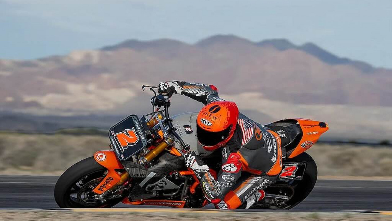 Siap Guncang MotoAmerica, Lightfighter V3-RH Buktikan Motor Listrik Bisa Secepat Motor Bensin