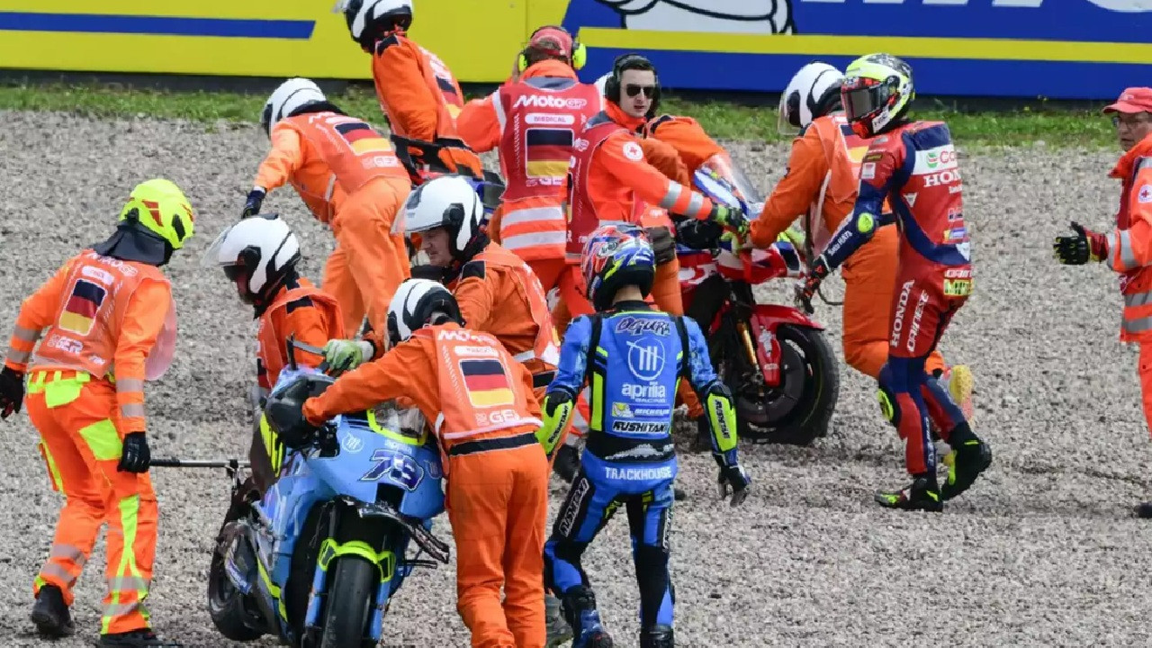 Penasaran Siapa yang Paling Sering Jatuh Hingga Paruh Musim MotoGP 2025? Ini Daftarnya