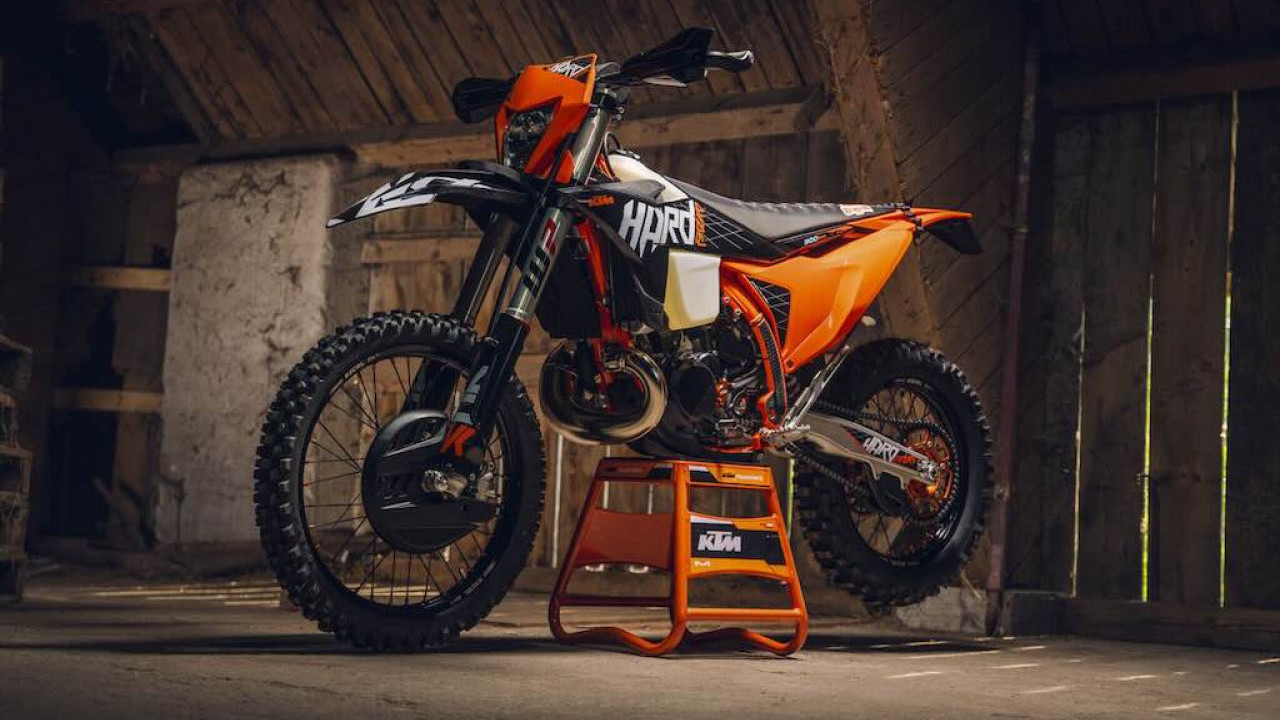 KTM 300 EXC HARDENDURO 2027 Dirancang untuk Jalur Ekstrem, Bawa Perlengkapan Siap Balap