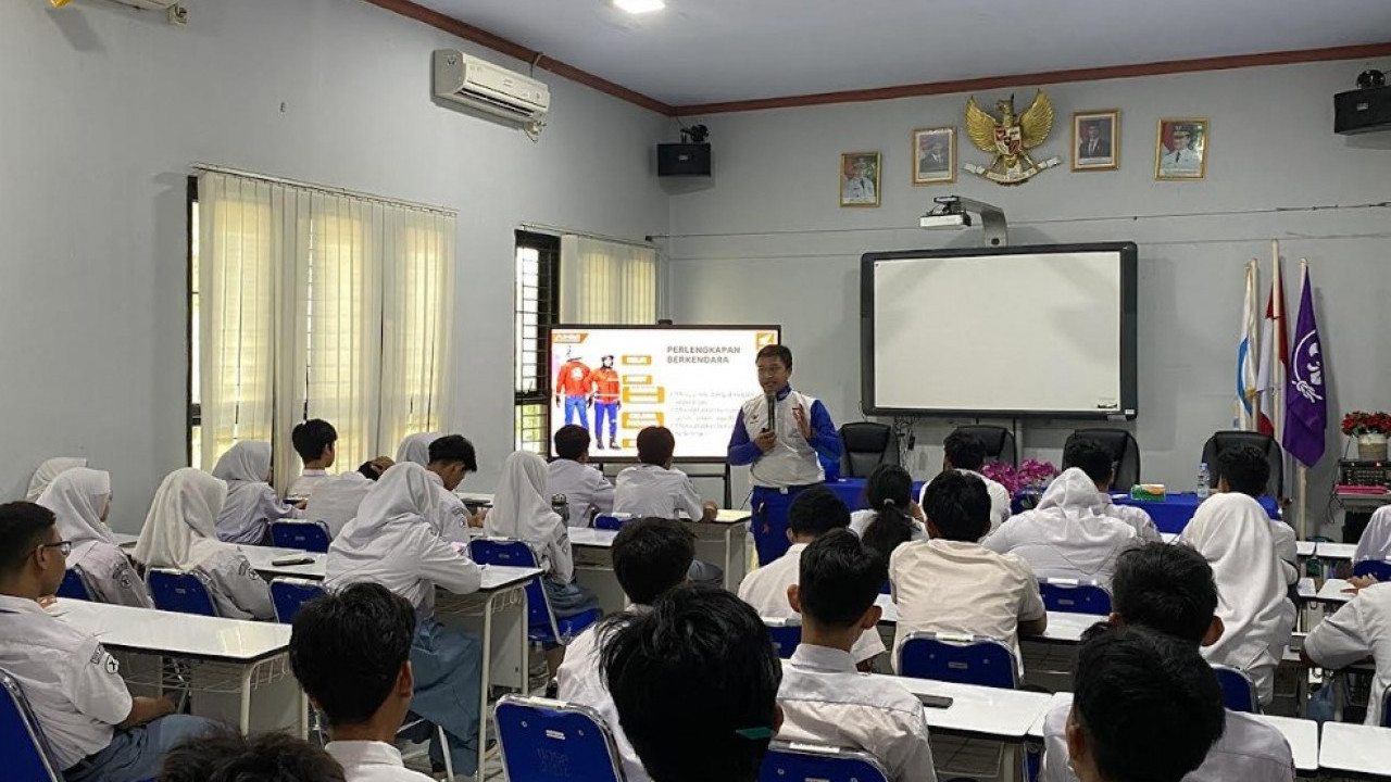 Wahana Honda Ajak 500 Pelajar Tangsel Melek Safety Riding Lewat Kampanye #Cari_Aman