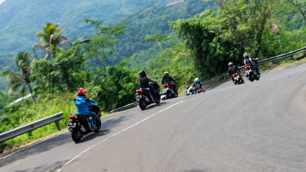 Biar Gak Gampang Pegal, Bikers Wajib Tahu 5 Hal Ini! Tips Aman Berkendara Jarak Jauh Ala Wahana Honda