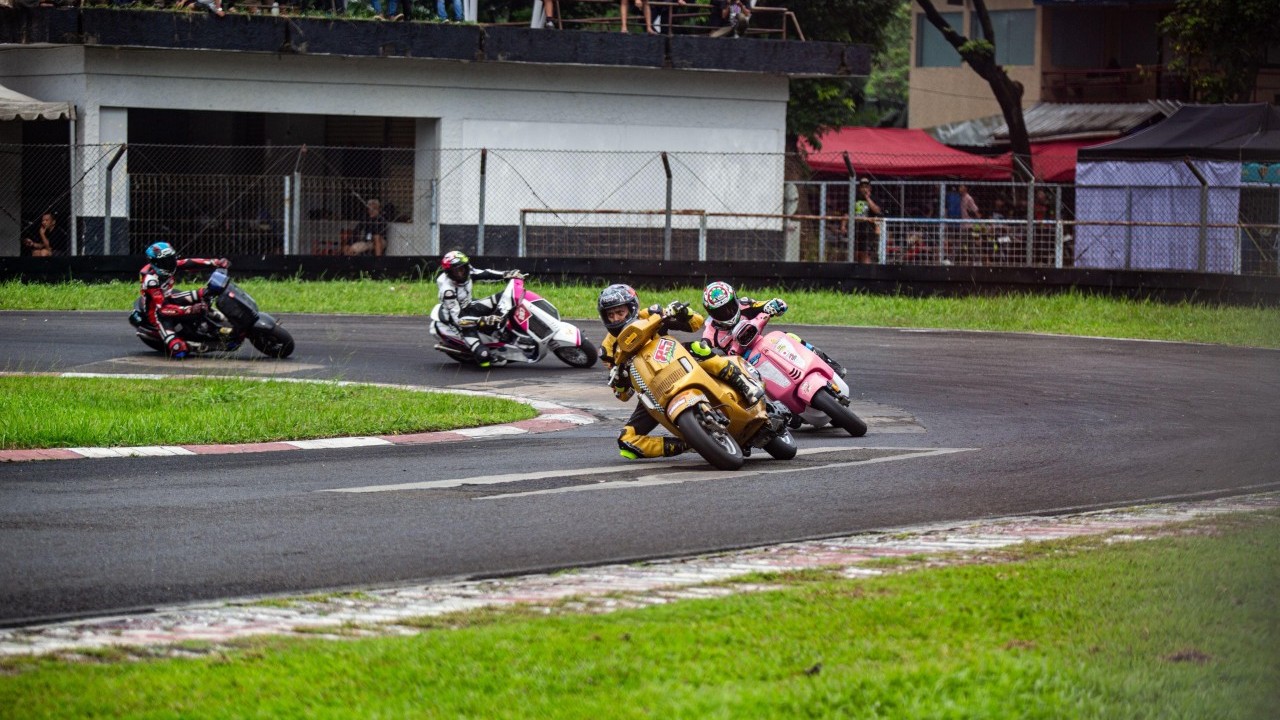Tak Mau Kendor! AJM Kfactory Racing Tempur Maksimal di Ronde Kedua Scooter Prix 2025