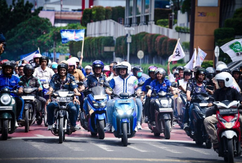 'Ketahuan'! Motor Listrik Gesits Raya G Tunggangan Bobby Nasution dan Surya Saat  Kunjungi KPU Sumut, Harganya Cuma Segini?