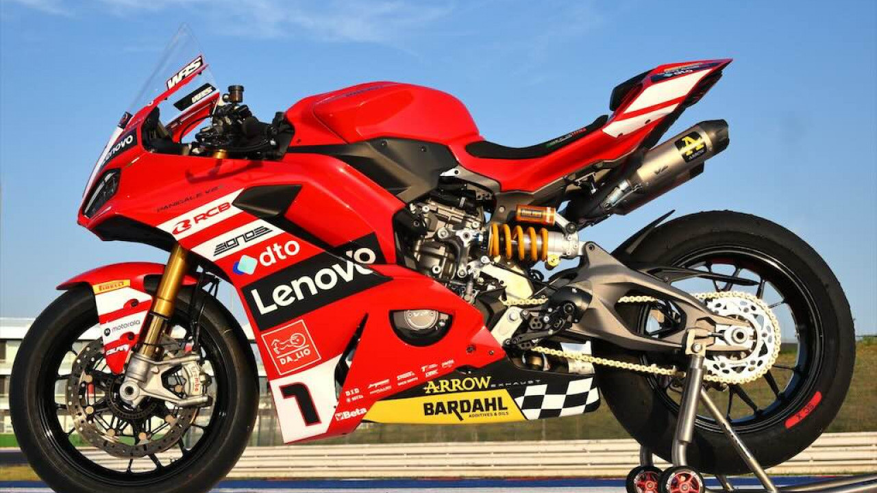 Lenovo Gunakan AI untuk Membantu Pembalap Muda Ducati Tingkatkan Performa Balap