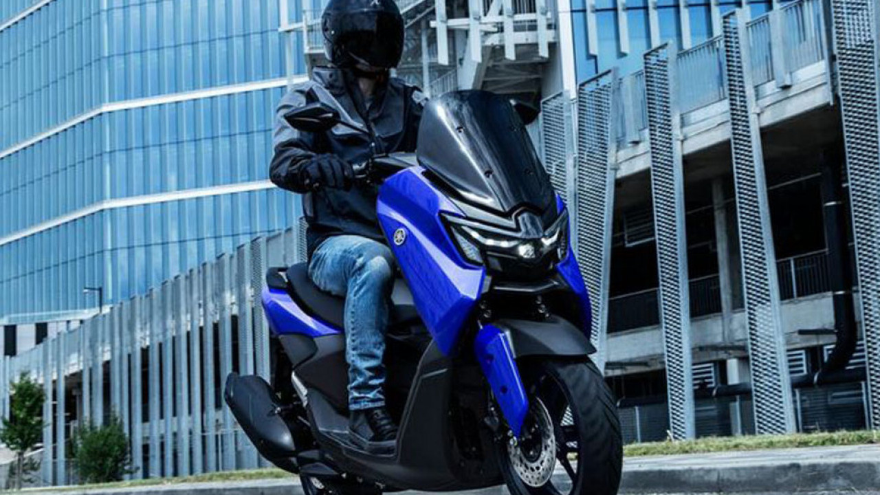 Gila! Yamaha NMAX 2026 Resmi Rilis Seharga Rp79 Juta? Cek 5 Fakta 'Mewah' di Balik Warna Icon Blue Ini!