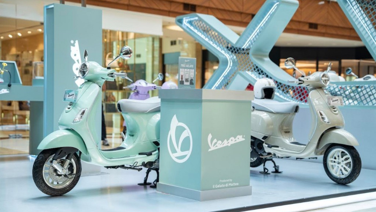 Piaggio Indonesia Pajang Vespa LX 150 di PIM 2, Guyur Promo Jutaan Rupiah