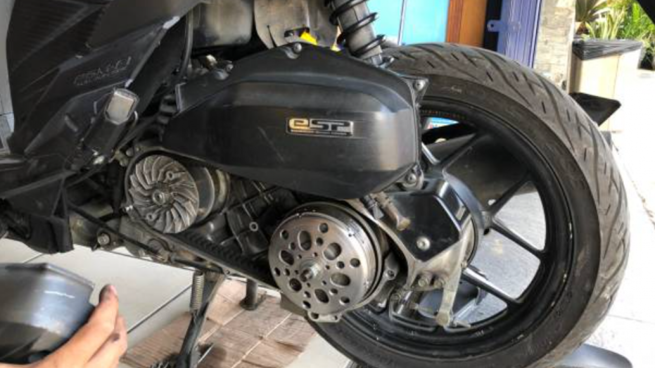 Pasang Kampas Ganda Aftermarket Buat Motor Matic Harian, Pilih yang Empuk atau Racing?
