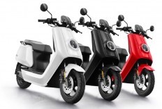 Tren Motor Listrik 2025: Sudah Siap Gantikan Motor Bensin?