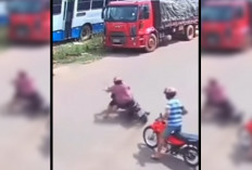 Nyaris Buat Tabrakan Beruntun, Sang Penguasa Jalan 'Emak-emak' Lakukan Drift untuk Menghindar