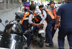 Parkir Liar Ganggu Lalu Lintas, 30 Kendaraan Ditindak di Jalan Sunter Karya Jakarta Utara