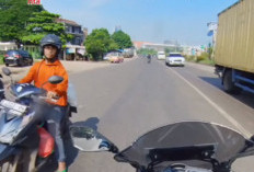 Jangan Lawan Arah! Ini Cara Menyeberang Pakai Motor yang Aman dan Benar  