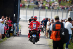 Detik-Detik Kejutan di Misano, Video Marc Marquez Terjatuh Saat Memimpin Sprint Race MotoGP San Marino 2025