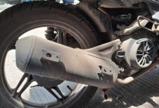 Knalpot Motor Ngebul Tipis Saat Mesin Dinyalakan, Normal atau Berbahaya?