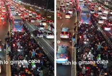 Viral Pengendara Motor Buka Separator Busway di Gatot Subroto, Akibat Bus TransJakarta Mogok