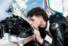 Aksi Nyeleneh Nikahi Motor Sendiri, Marco Bezzecchi Resmi Perpanjang Kontrak dengan Aprilia