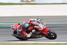 Fadillah Arbi Aditama Raih Kemenangan Race 1 Kelas AP250 ARRC Mandalika 2025