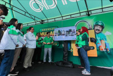 Pramono Resmikan Shelter Grab Bundaran HI, Penataan Ojol Jadi Kunci Urai Kemacetan