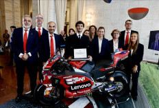 Sejajar dengan Valentino Rossi, Bagnaia dan Bezzecchi Terima Penghargaan dari Pemerintah Italia