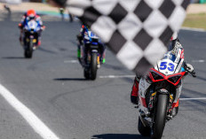 Valentin Debise Taklukkan Stefano Manzi dan Menangi Race 1 WorldSSP Estoril 2025