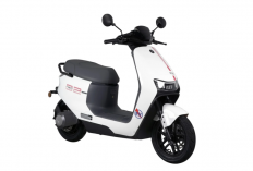 Cuma Rp 17 Jutaan! Skuter Listrik Terbaru Keeway EZI TS1 2026 Punya Jarak Tempuh 100 Km Sekali Cas